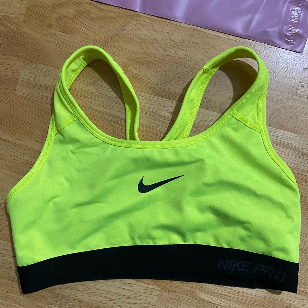NIKE SPORTS BRA